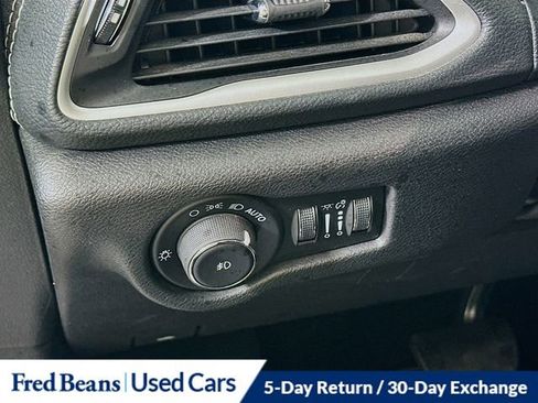 Used 2021 Chrysler Pacifica Touring-L w/ S Appearance Package image 12