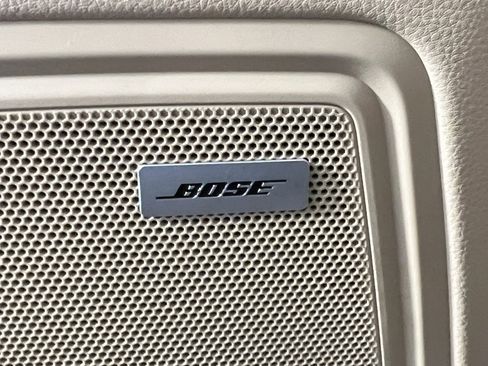 Used 2024 Porsche Macan w/ Premium Plus Package image 19