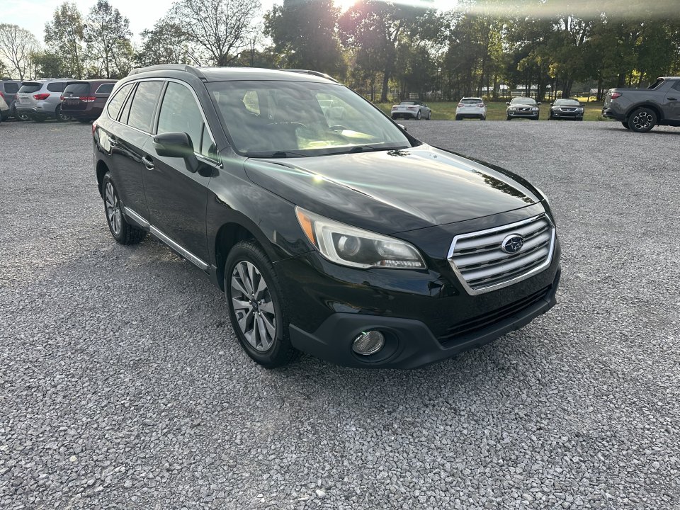 Used 2017 Subaru Outback 3.6R Touring AWD/4WD image 3