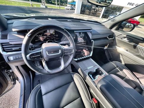 New 2026 GMC Acadia Denali w/ Super Cruise Package image 11