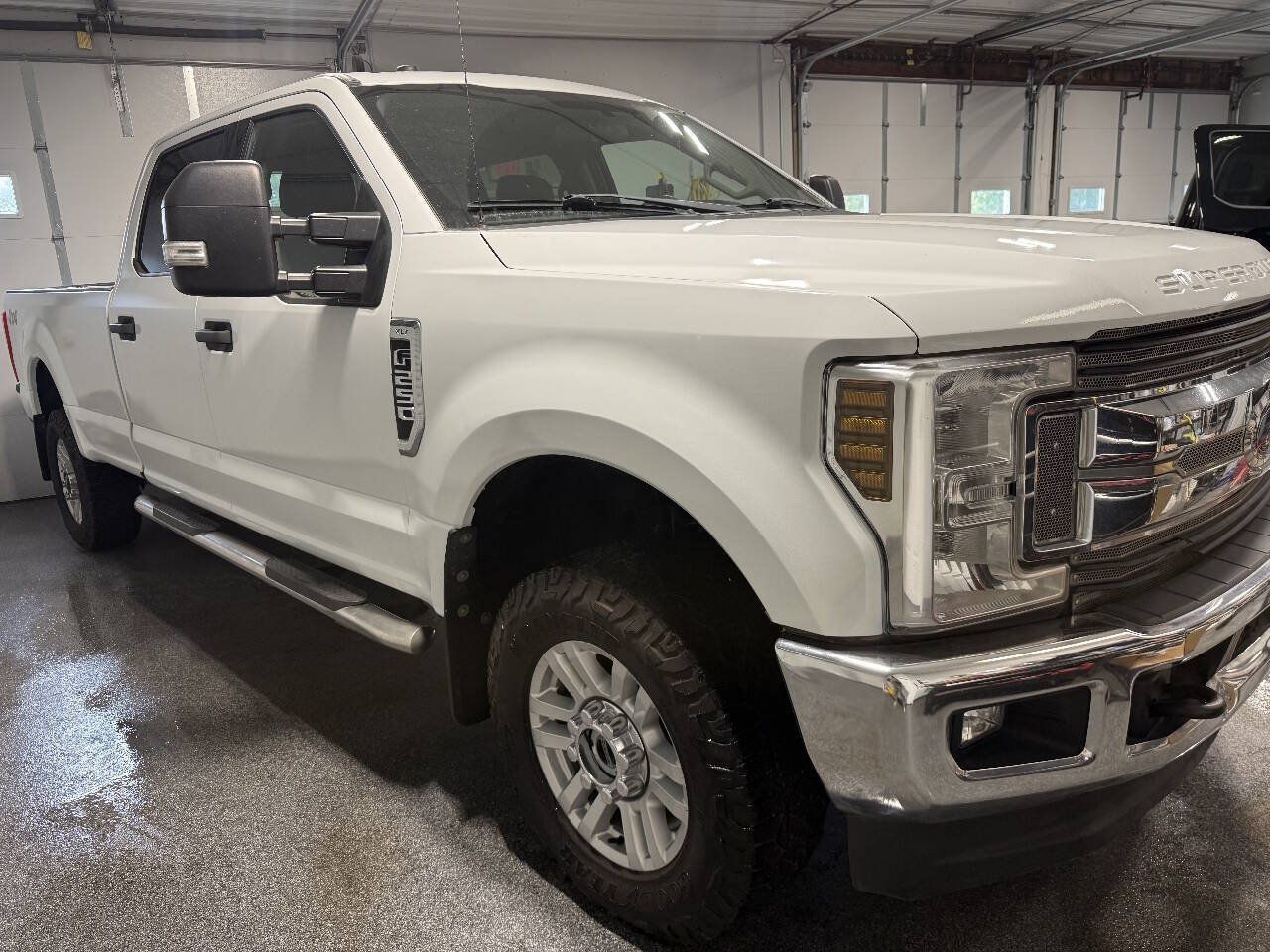 Used 2019 Ford F250 XLT w/ XLT Value Package AWD/4WD image 3