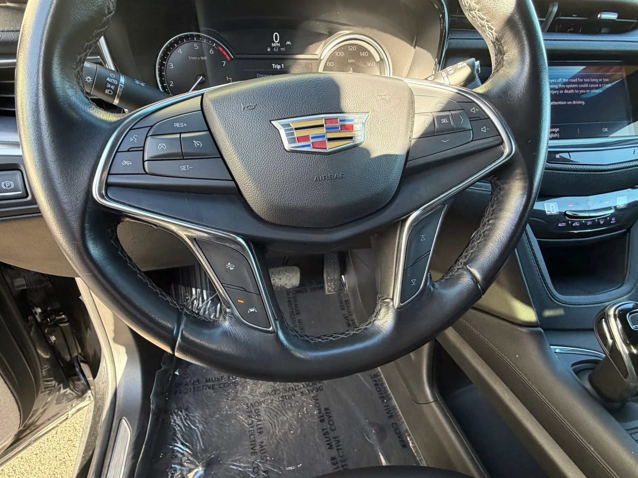 Used 2023 Cadillac XT5 Luxury w/ LPO, Floor Liner Package FWD image 8
