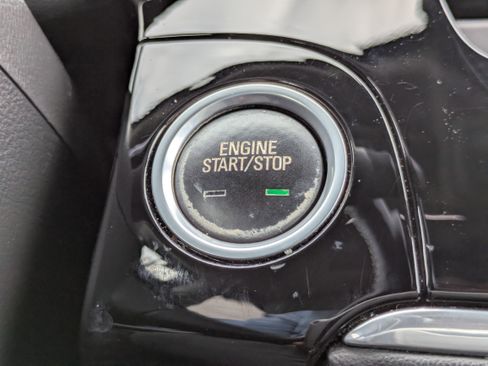 Used 2019 Buick Encore Essence image 23