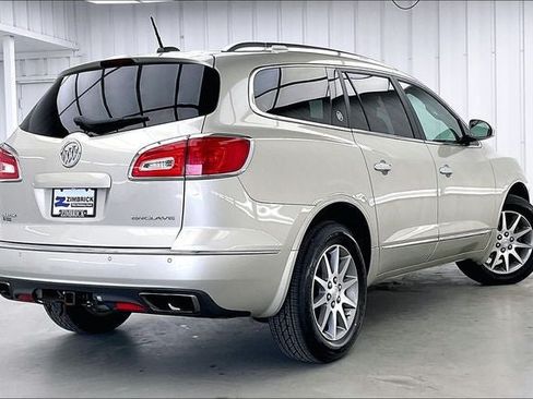Used 2016 Buick Enclave Leather FWD image 12
