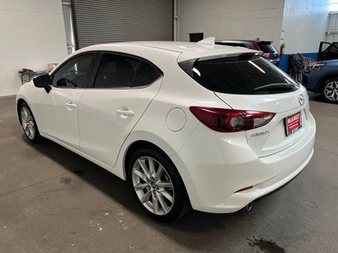Used 2017 MAZDA MAZDA3 Grand Touring w/ Premium Equipment Package FWD image 5