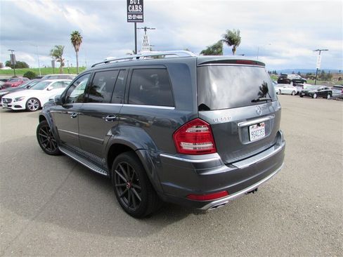 Used 2012 Mercedes-Benz GL 550 4MATIC image 4