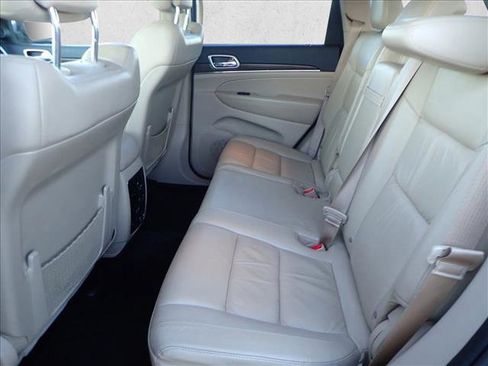 Used 2016 Jeep Grand Cherokee Limited w/ Trailer Tow Group IV image 9