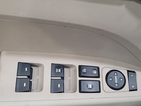 Used 2019 Hyundai Elantra SE image 27