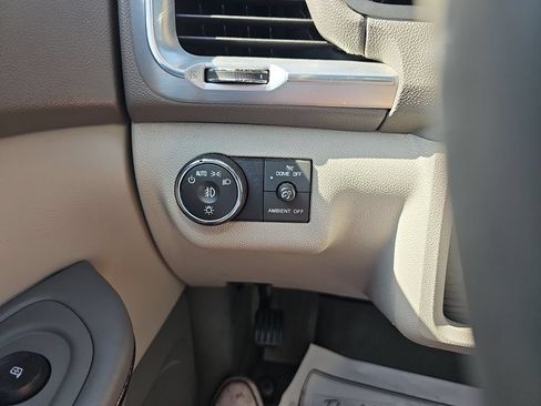 Used 2014 GMC Acadia SLT AWD/4WD image 34