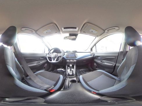 Used 2025 Nissan Versa SV FWD image 38
