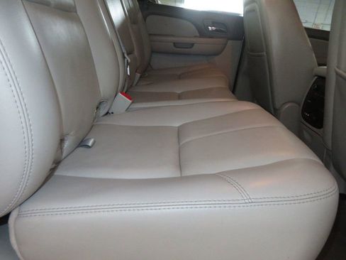 Used 2008 Chevrolet Avalanche LTZ w/ LTZ Preferred Equipment Group image 32