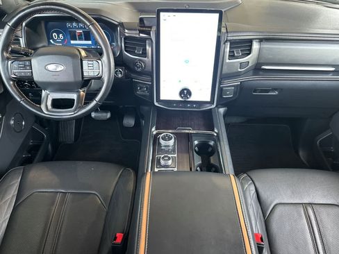 Certified 2023 Ford Expedition Platinum AWD/4WD image 3
