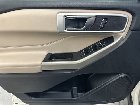 Used 2023 Ford Explorer XLT w/ Equipment Group 202A image 19