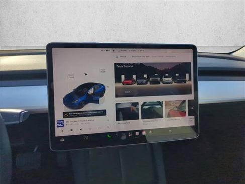 Used 2022 Tesla Model 3 Long Range AWD/4WD image 17