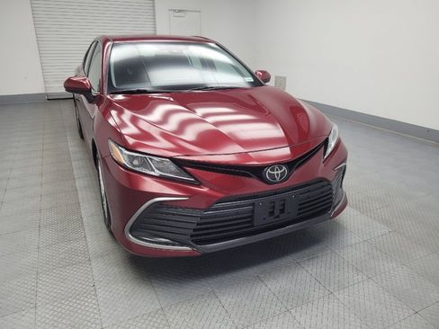 Used 2022 Toyota Camry LE image 14