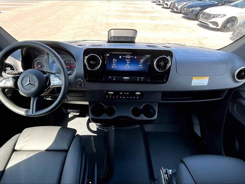 New 2025 Mercedes-Benz Sprinter 2500 image 5