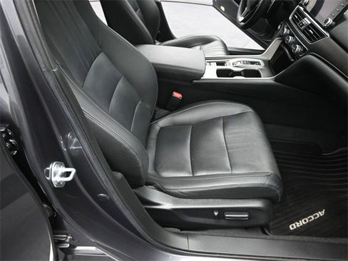 Used 2022 Honda Accord Touring image 36