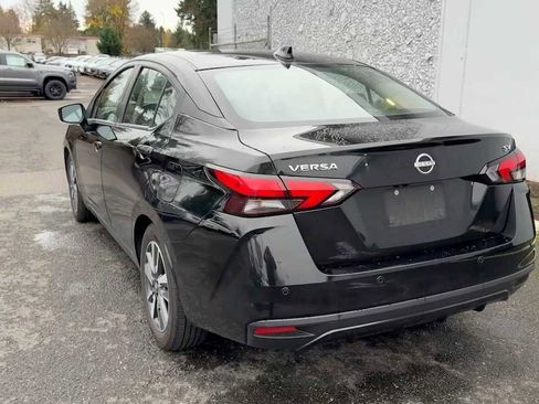 Used 2023 Nissan Versa SV image 10