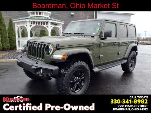 Used 2021 Jeep Wrangler Unlimited Sahara AWD/4WD image 2
