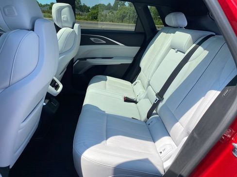 Certified 2024 Cadillac Lyriq Luxury AWD/4WD image 21