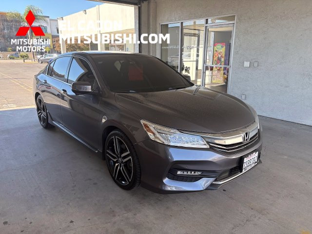 Used 2016 Honda Accord Touring image 1