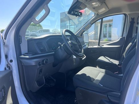 Certified 2025 Ford Transit 250 Low Roof w/ Exterior Upgrade Package RWD image 9