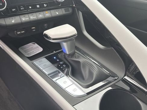 New 2026 Hyundai Elantra Limited image 31