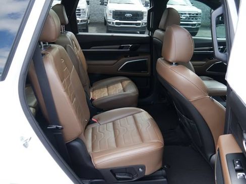 Used 2020 Kia Telluride SX w/ SX Prestige Package AWD/4WD image 29