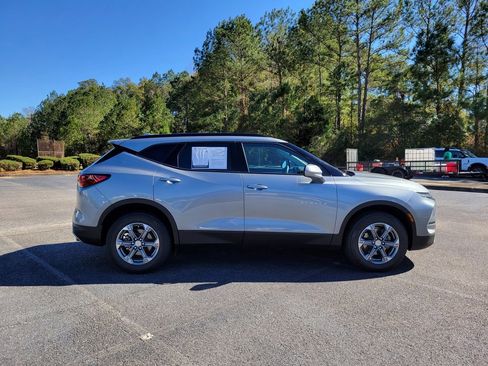 Used 2024 Chevrolet Blazer LT w/ Convenience Package image 6