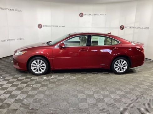 Used 2014 Lexus ES 300h image 7
