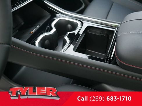 New 2026 Chevrolet Traverse Z71 w/ Enhanced Driving Package AWD/4WD image 41