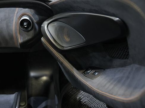Used 2020 McLaren 600LT Spider RWD image 32