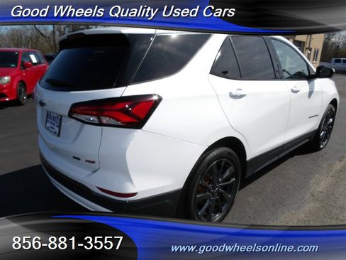 Used 2022 Chevrolet Equinox RS w/ LPO, Floor Liner Package AWD/4WD image 5