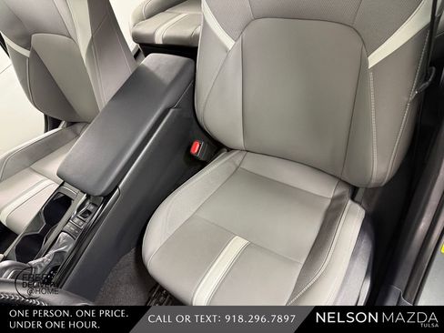 Used 2025 Toyota Camry SE w/ Convenience Package FWD image 22