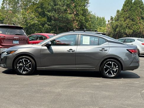 Used 2025 Nissan Sentra SV FWD image 7