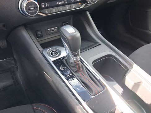 Used 2025 Nissan Sentra SR w/ Midnight Edition FWD image 27