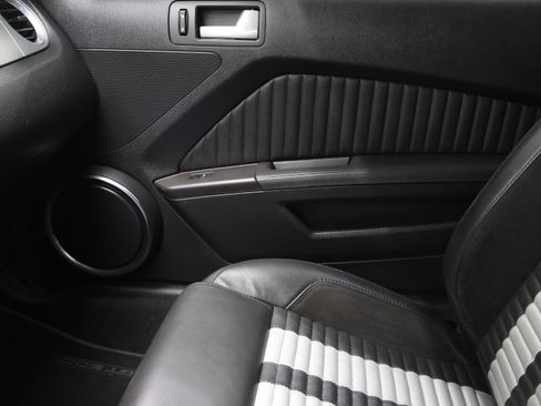 Used 2011 Ford Mustang Shelby GT500 RWD image 12