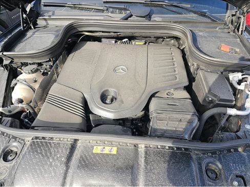 Used 2025 Mercedes-Benz GLS 450 4MATIC image 19