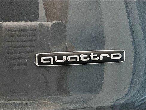 Certified 2025 Audi Q5 2.0T Premium Plus w/ Premium Plus Package image 9