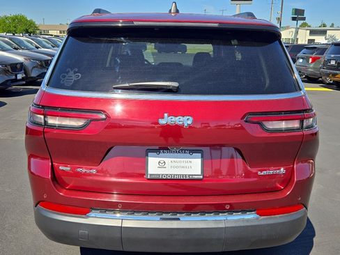 Used 2022 Jeep Grand Cherokee L Limited w/ MOPAR Finishing Package AWD/4WD image 6