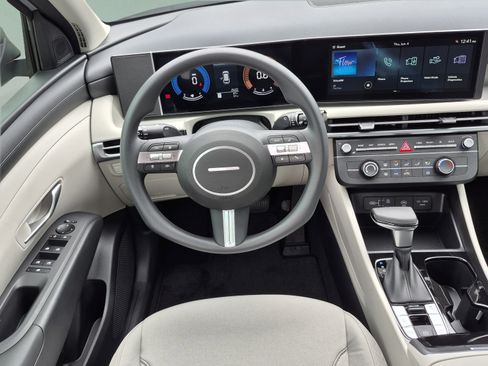 New 2026 Hyundai Tucson SE FWD image 11