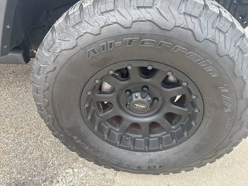 Used 2018 Jeep Wrangler Unlimited Sport S AWD/4WD image 11