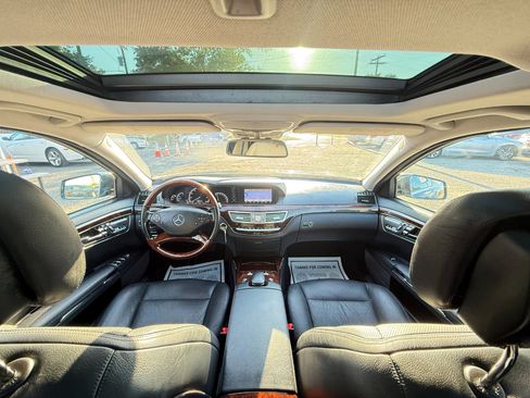 Used 2011 Mercedes-Benz S 550 4MATIC image 23