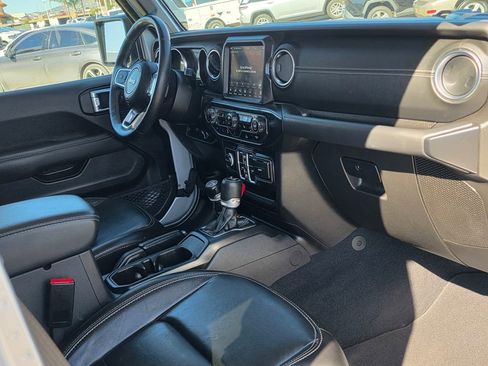 Used 2023 Jeep Wrangler Unlimited Sahara w/ Cold Weather Group image 21