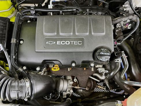 Used 2019 Chevrolet Sonic LT image 37