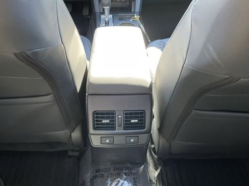 Used 2017 Subaru Outback 2.5i Limited image 35