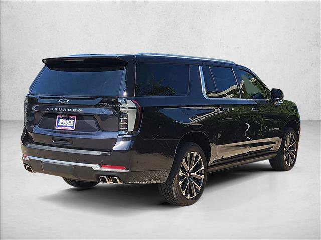 Used 2026 Chevrolet Suburban High Country AWD/4WD image 5