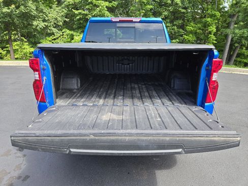 Used 2025 Chevrolet Silverado 1500 LT AWD/4WD image 9