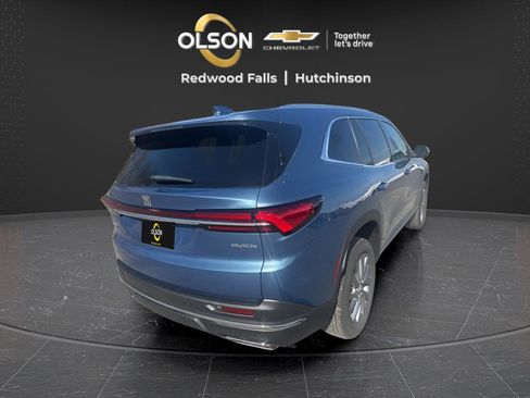 Used 2025 Buick Enclave Preferred image 4