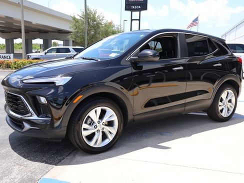 Used 2025 Buick Encore GX Preferred FWD image 3